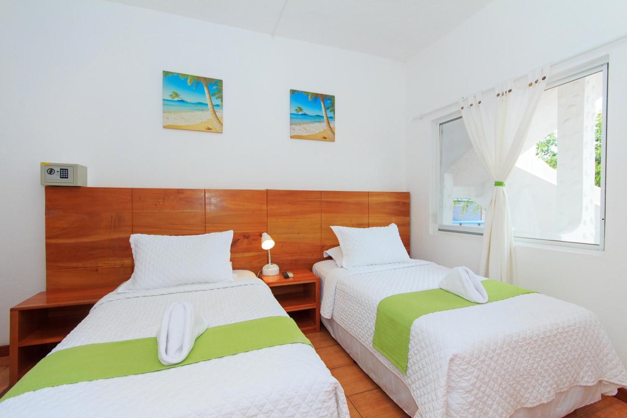 Hotel La Casa De Judy Puerto Ayora  Eksteriør bilde
